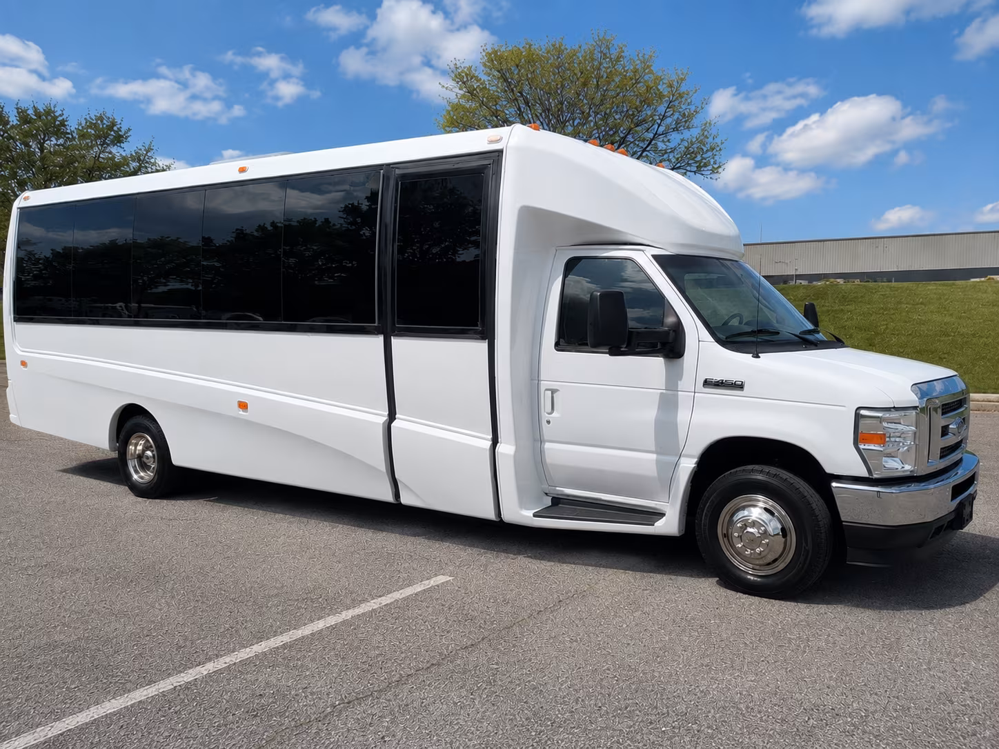 bus rentals for bands and performers touring through chandler