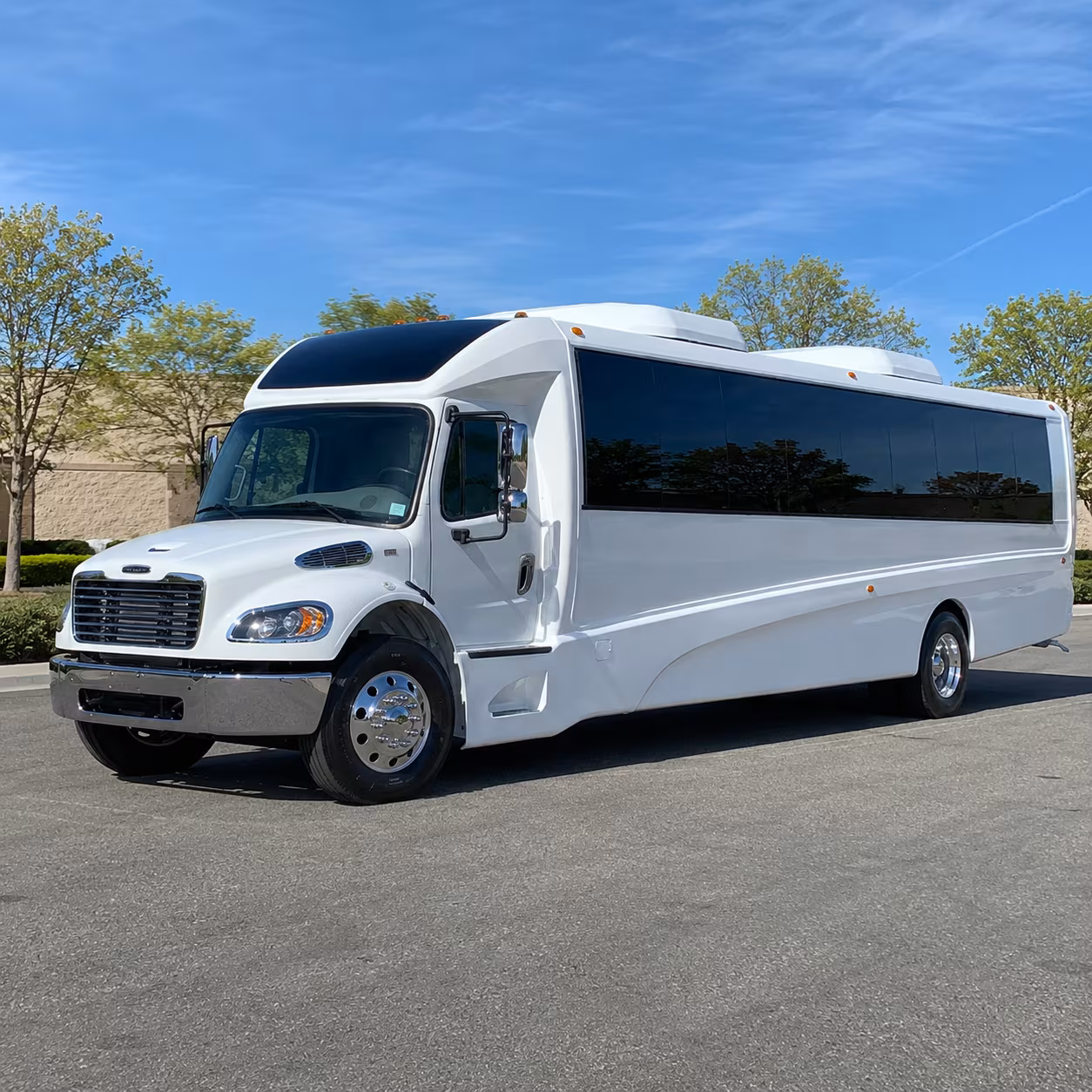chandler 28 passenger minibus