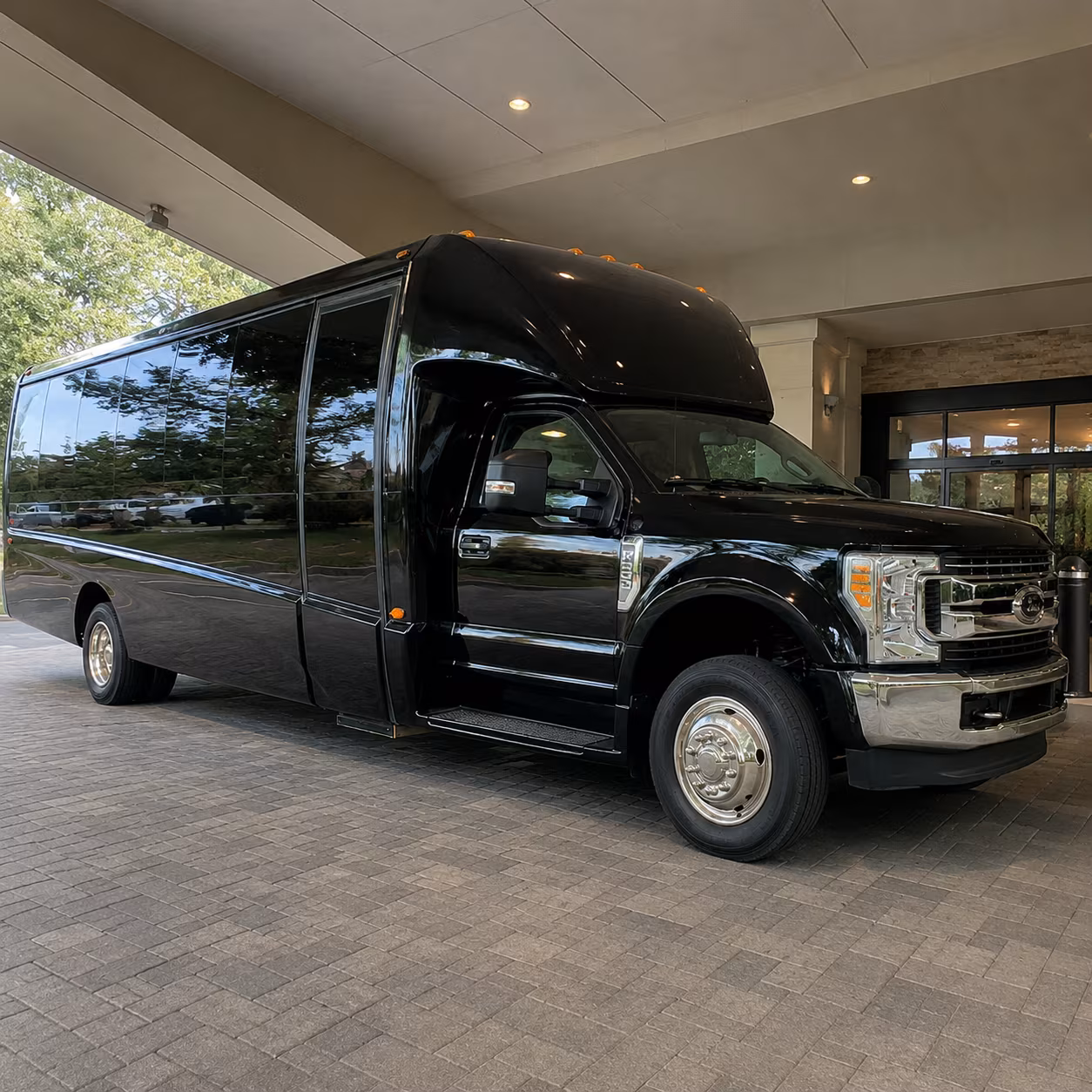 charter buses in chandler for large prom groups and school shuttles