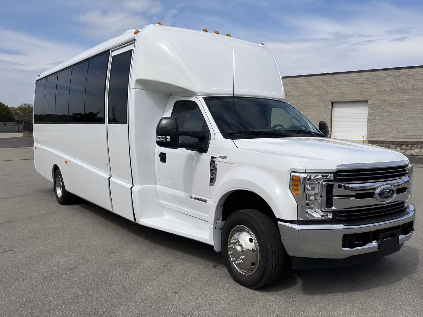 corporate event and conference buses in chandler