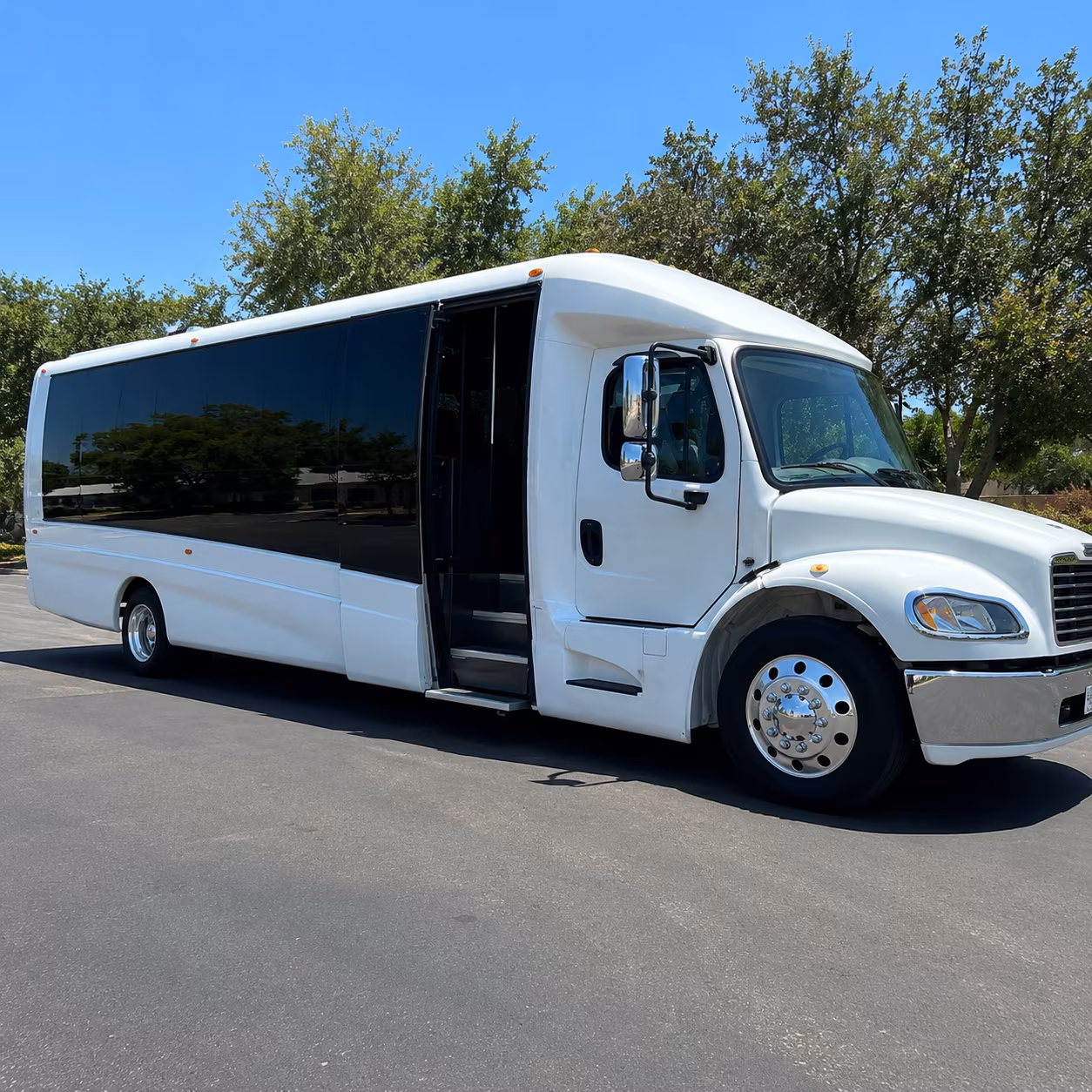 hotel to venue shuttle buses for chandler area business conferences