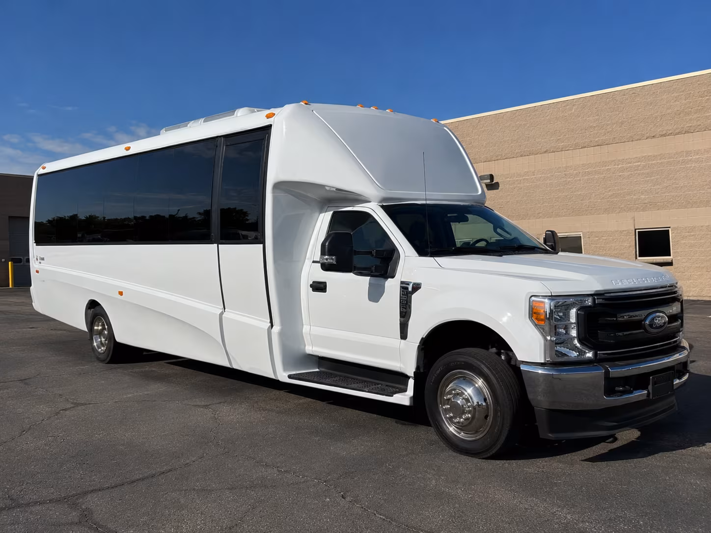 wedding and quinceanera buses in chandler